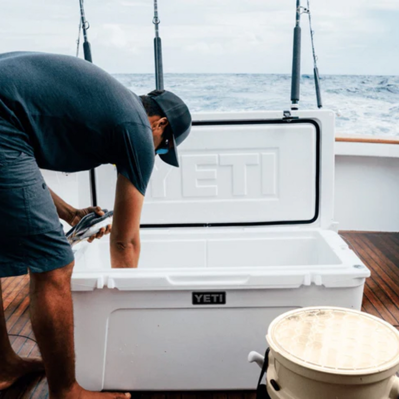 Load image into Gallery viewer, YETI TUNDRA 125 HARD COOLER WHITE