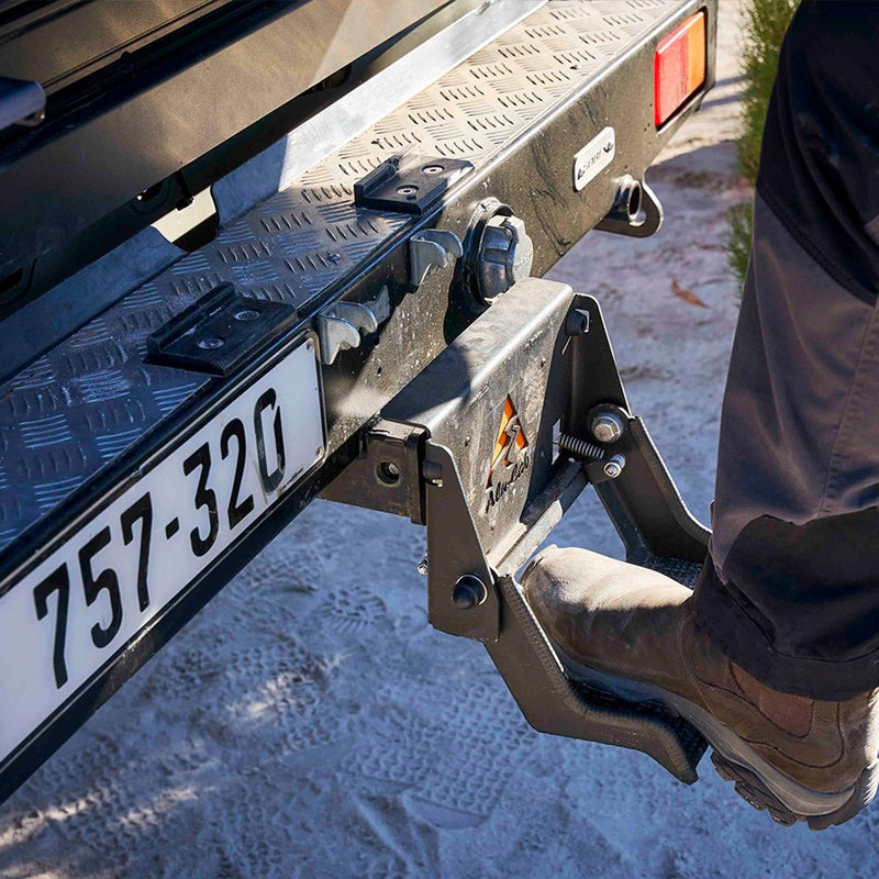Load image into Gallery viewer, ALU CAB TOW BAR STEP