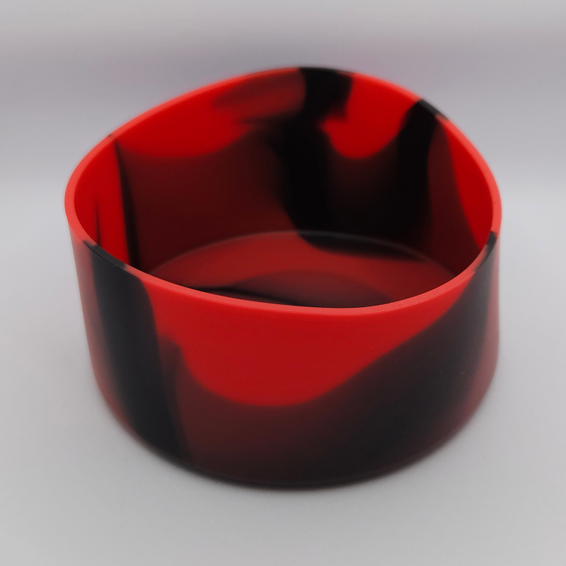 Load image into Gallery viewer, SILICONE BOTTLE BASE MEDIUM [CLR:BLACK / RED]
