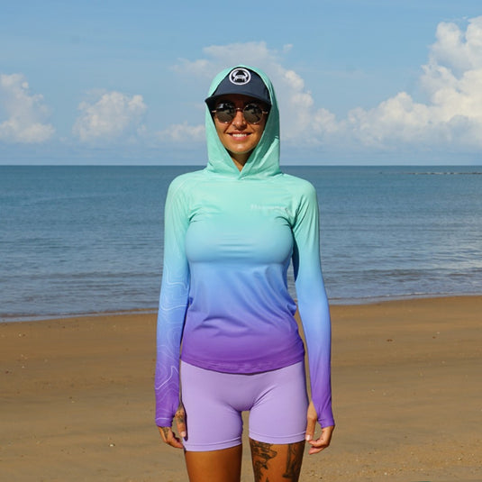 STAUNCH CRAB WOMENS CANDY CONTOUR UPF50+ LONG SLEEVE HOODED FISHING SHIRT [SZ:MEDIUM]