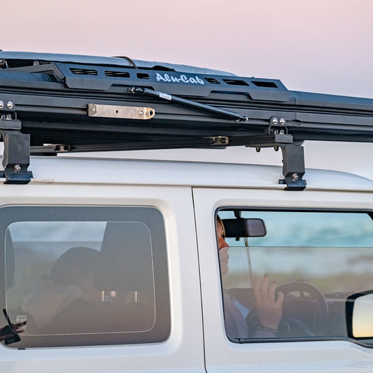 ALU CAB LT-50 LIGHTWEIGHT ROOFTOP TENT ADVENTURER