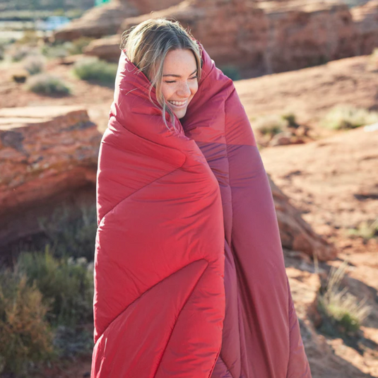 TETON ACADIA OUTDOOR CAMP BLANKET [CLR:RUBY & GARNET]