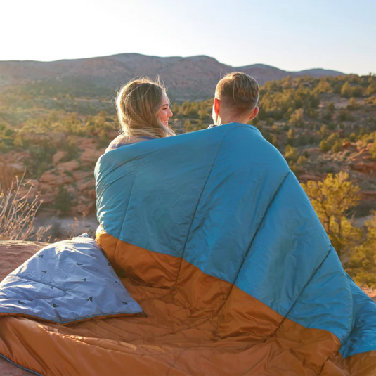 TETON ACADIA MAMMOTH TWO PERSON OUTDOOR CAMP BLANKET [CLR:TEAL & SLATE]