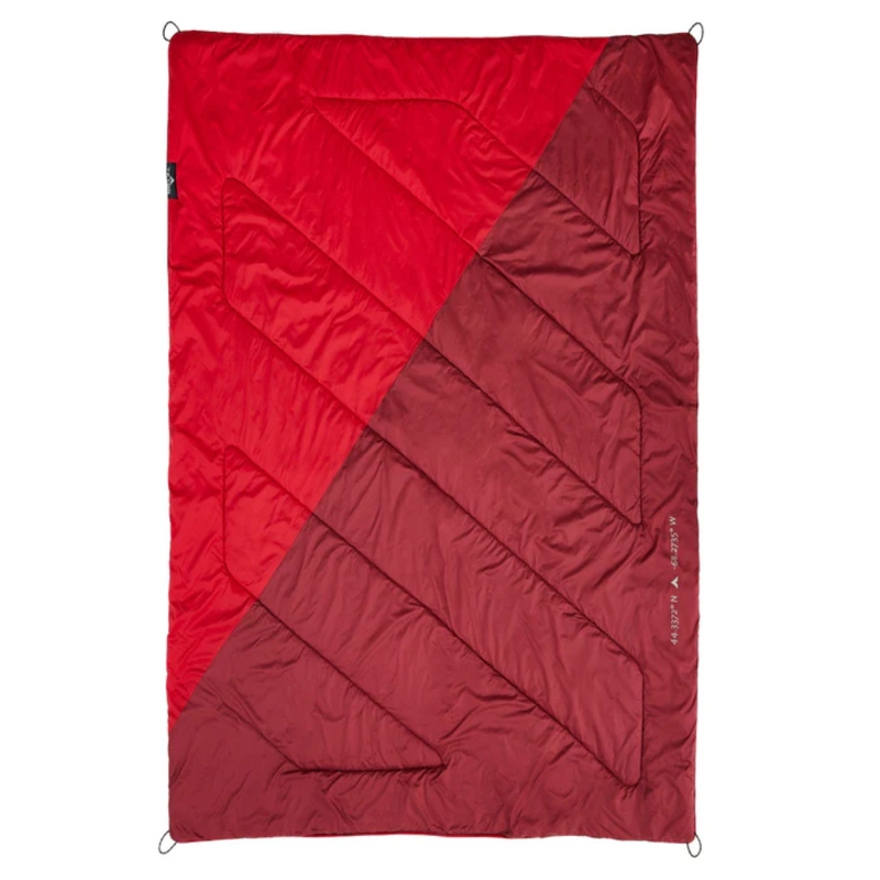 Load image into Gallery viewer, TETON ACADIA MAMMOTH TWO PERSON OUTDOOR CAMP BLANKET [CLR:RUBY &amp; GARNET]
