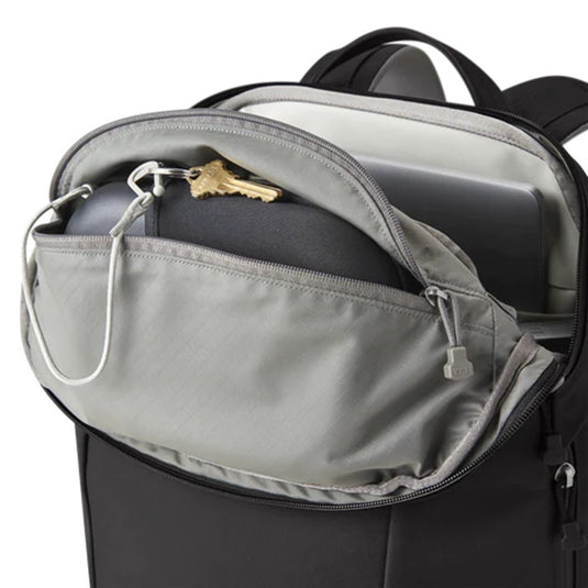 YETI CROSSROADS BACKPACK 22L [CLR:BLACK]