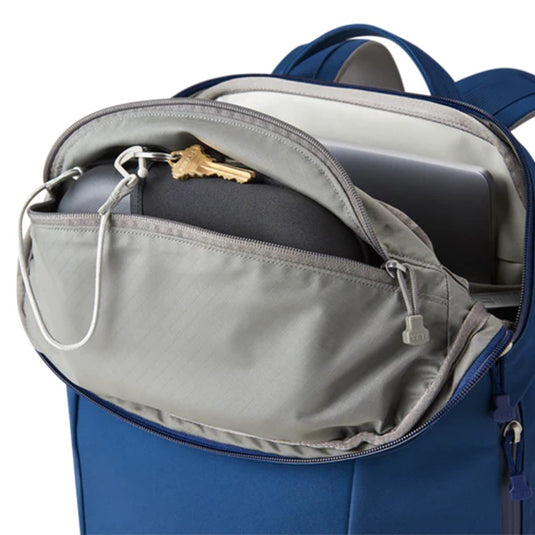 YETI CROSSROADS BACKPACK 22L [CLR:NAVY]