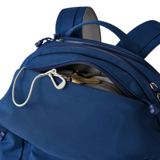 YETI CROSSROADS BACKPACK 27L [CLR:NAVY]