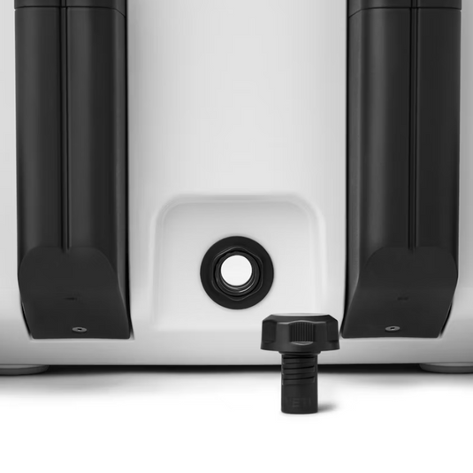 YETI ROADIE 32 HARD COOLER [CLR:WHITE]