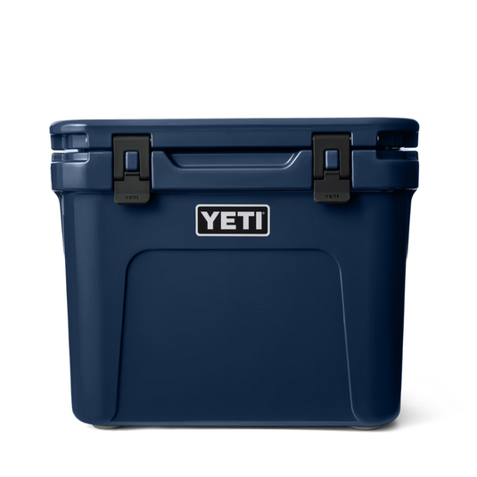 YETI ROADIE 32 HARD COOLER [CLR:NAVY]