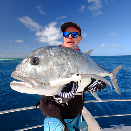 MAKO APEX 9601 [FRAME:MATTE BLACK M01 LENS:GLASS BLUE MIRROR G1HR6]