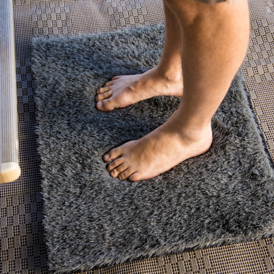 COMPANION DUST OFF MAT MEDIUM 65CM X 50CM