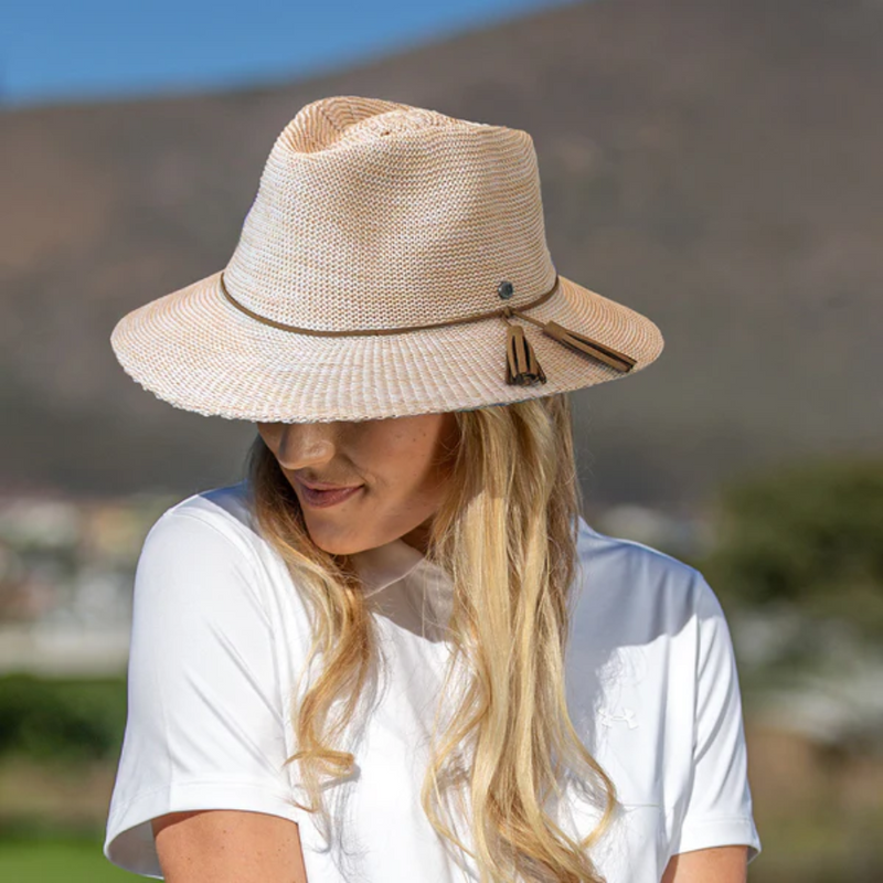 Load image into Gallery viewer, EVOKE CAROLINE FEDORA EV090 [CLR:WHEAT SZ:58CM MEDIUM/LARGE]
