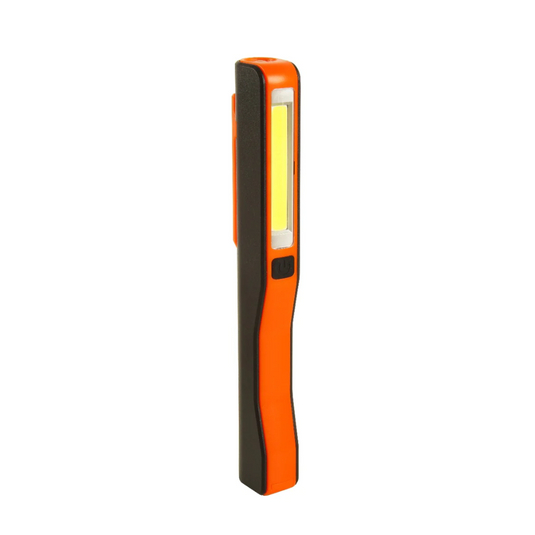 WILDTRAK 2 FUNCTION LED LIGHT W/BATTERIES 