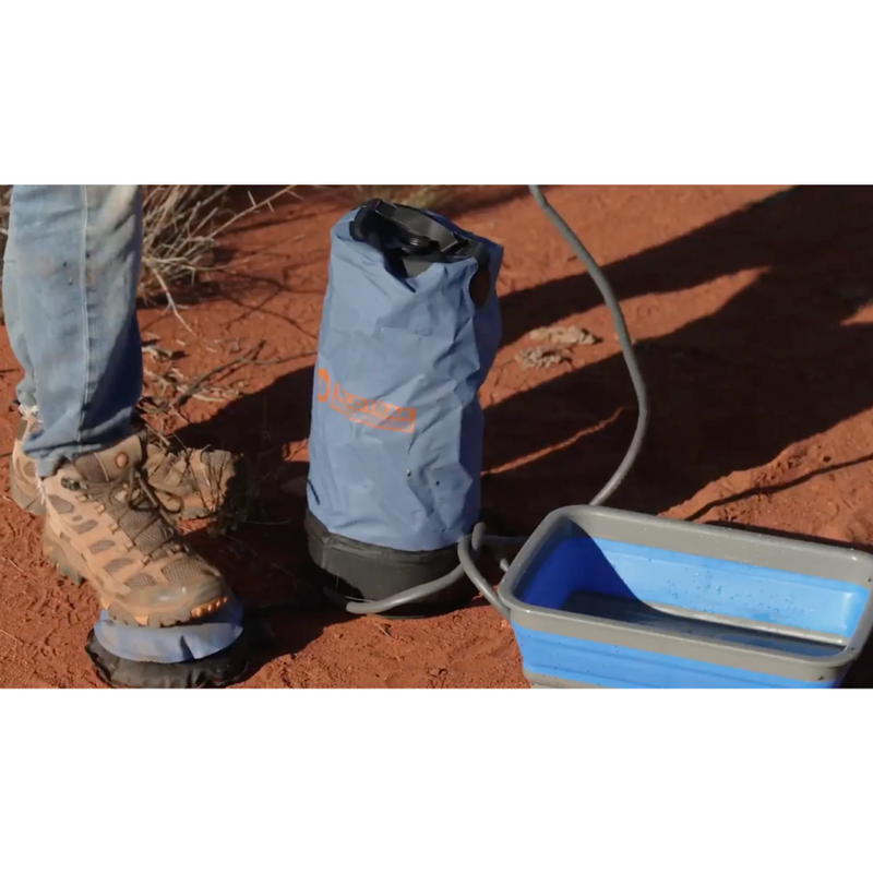 Load image into Gallery viewer, WILDTRAK HEAVY DUTY 15L PORTABLE SHOWER BAG WITH FOOT PUMP
