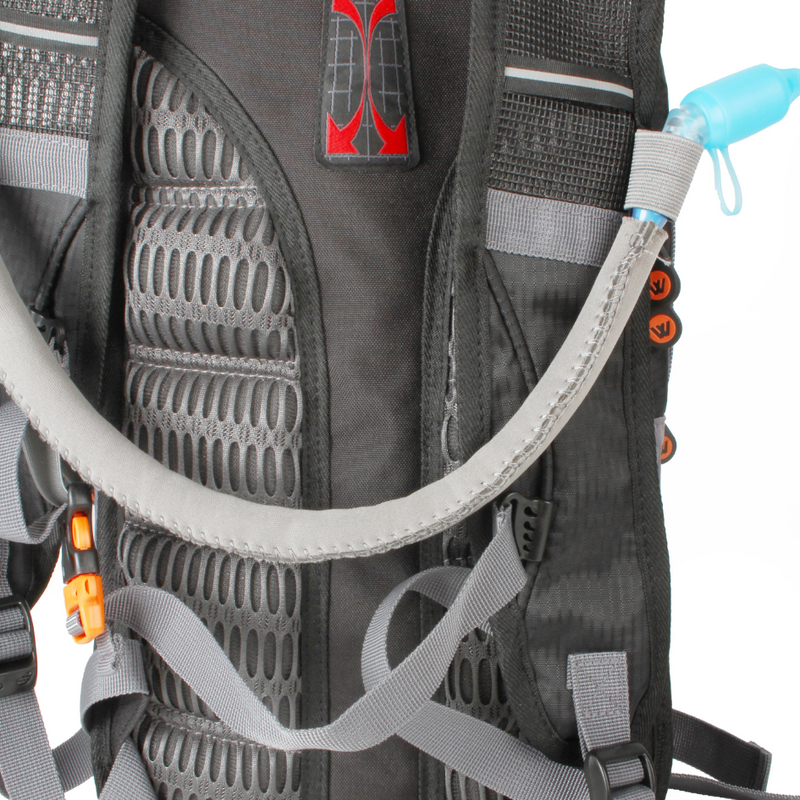 Load image into Gallery viewer, WILDTRAK LOOP 3.0 LT HYDRATION PACK
